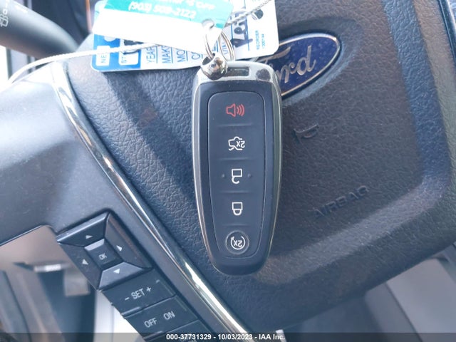 Продажа на аукционе авто 2017 Ford Expedition El Platinum, vin: 1FMJK1MT2HEA57304, номер лота: 37731329