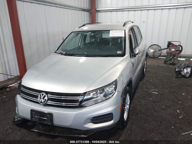 WVGAV7AX6FW607872 Volkswagen TIGUAN S
