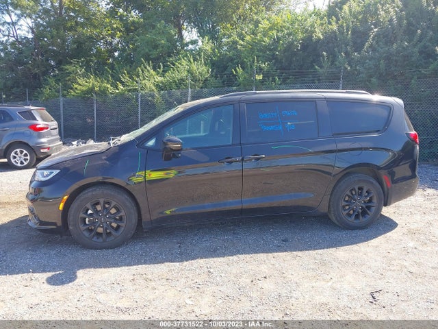 2C4RC1FG8MR556335 Chrysler Pacifica Touring