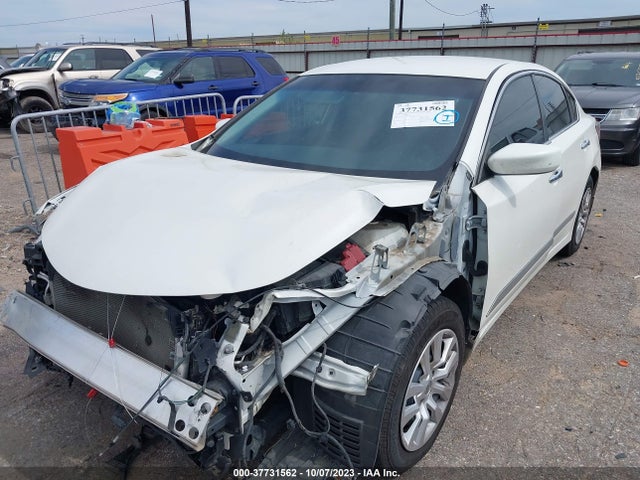 Nissan Altima 2.5 S 2015 1N4AL3AP3FC464082 Image 2