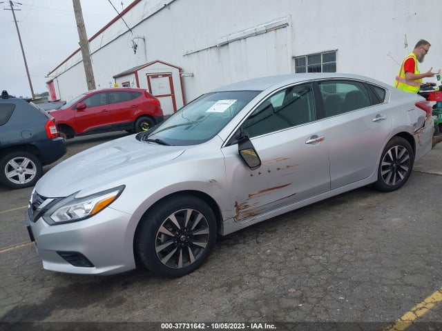 Nissan Altima 2.5 Sv 2018 1N4AL3AP5JC260764 Image 2