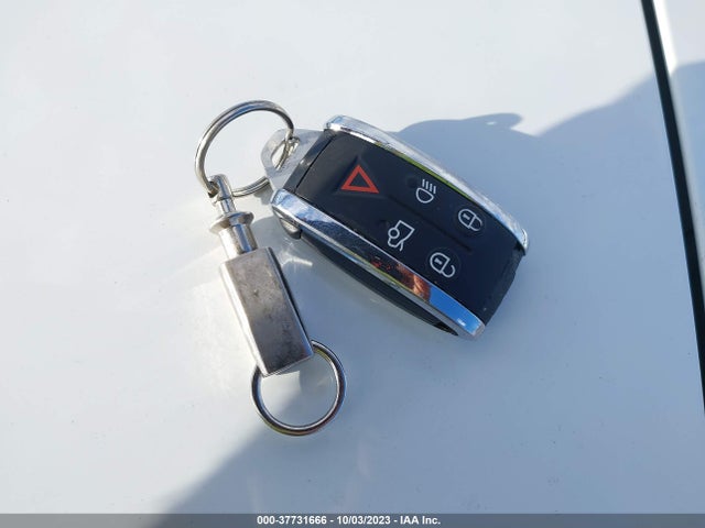 2011 JAGUAR XK SAJWA4GB4BLB40841 Photo 10