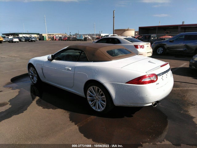 2011 JAGUAR XK SAJWA4GB4BLB40841 Photo 2