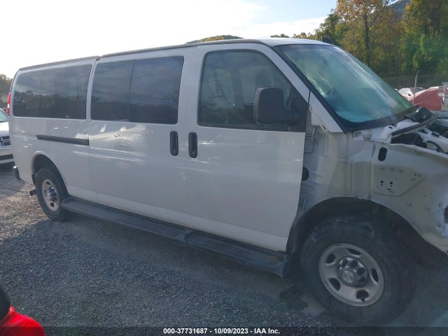 Chevrolet Express Passenger Lt 2019 1GAZGPFG2K1216213 Image 13