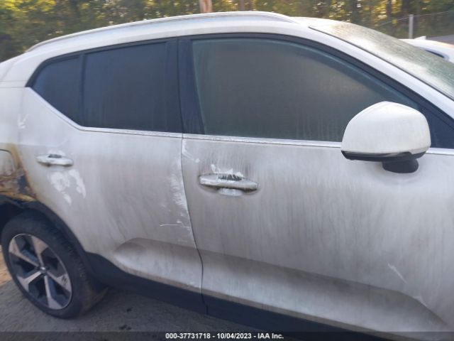 YV4L12UN2P2929789 Volvo Xc40 B5 Plus Bright Theme