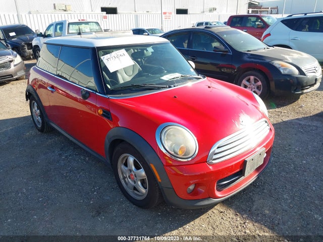 2011 MINI COOPER HARDTOP WMWSU3C53BT093035 Photo 0