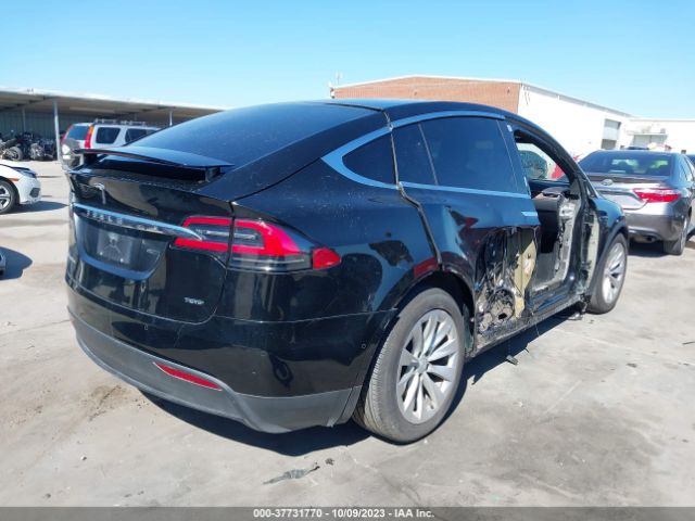 2017 TESLA MODEL X 5YJXCDE24HF049576 Photo 3