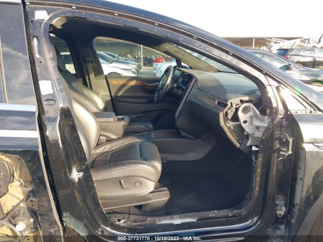 2017 TESLA MODEL X 5YJXCDE24HF049576 Photo 4