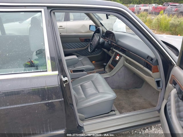 1990 MERCEDES-BENZ 420 WDBCA35E7LA500055 Photo 4