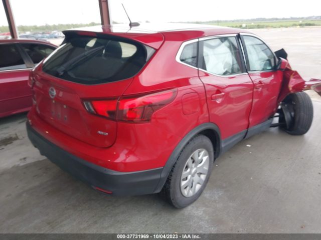 JN1BJ1CR7JW259138 Nissan Rogue Sport S