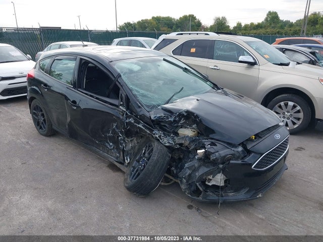 2016 FORD FOCUS SE VIN: 1FADP3K28GL318668