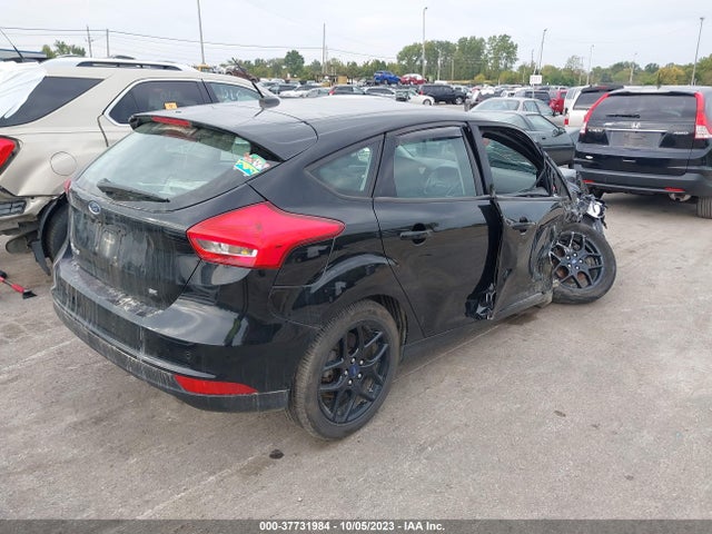 2016 FORD FOCUS SE VIN: 1FADP3K28GL318668