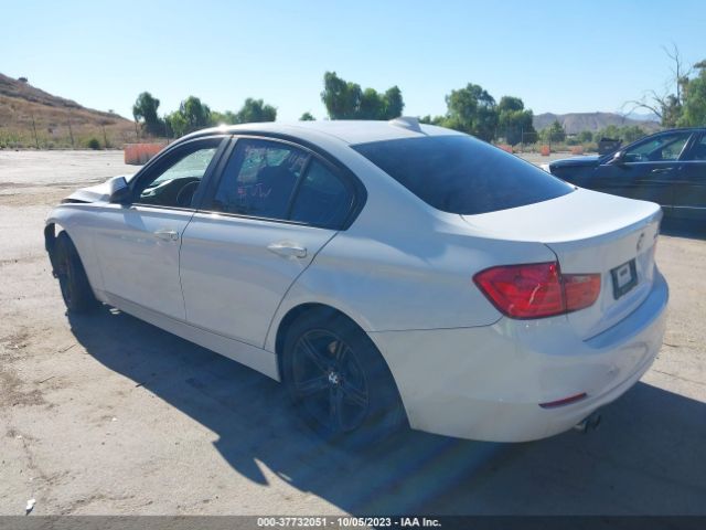 WBA3C1C53EK113113 BMW 3 Series 328i