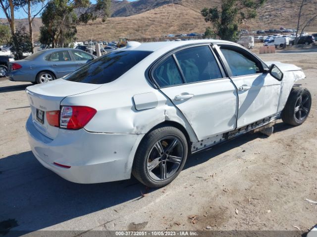 WBA3C1C53EK113113 BMW 3 Series 328i