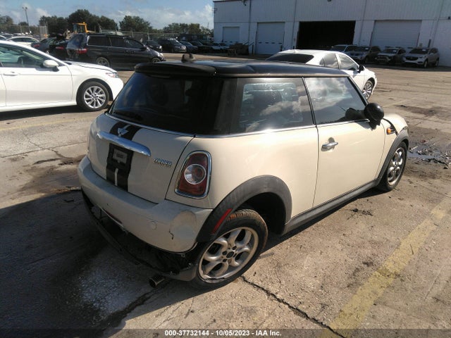 2012 MINI COOPER HARDTOP WMWSU3C52CT264116 Photo 3