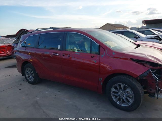 5TDYRKEC0NS088463 Toyota SIENNA XLE