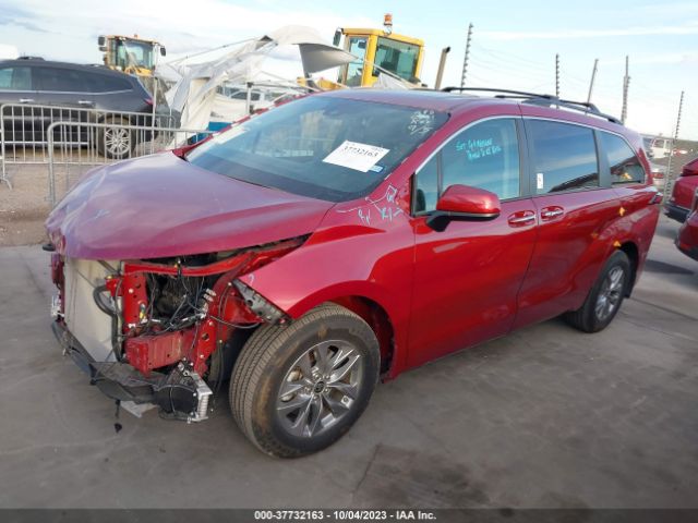 5TDYRKEC0NS088463 Toyota SIENNA XLE