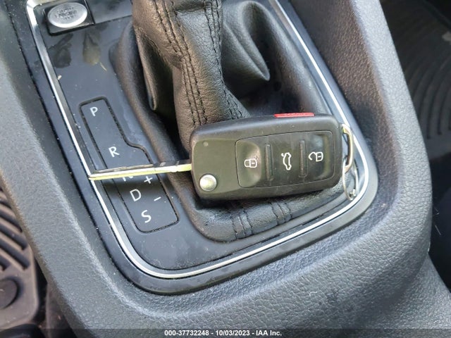 3VWD07AJ1FM322330 Volkswagen Jetta Sedan 1.8t Se W/connectivity