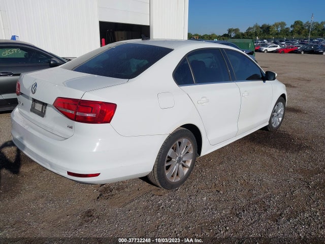 3VWD07AJ1FM322330 Volkswagen Jetta Sedan 1.8t Se W/connectivity