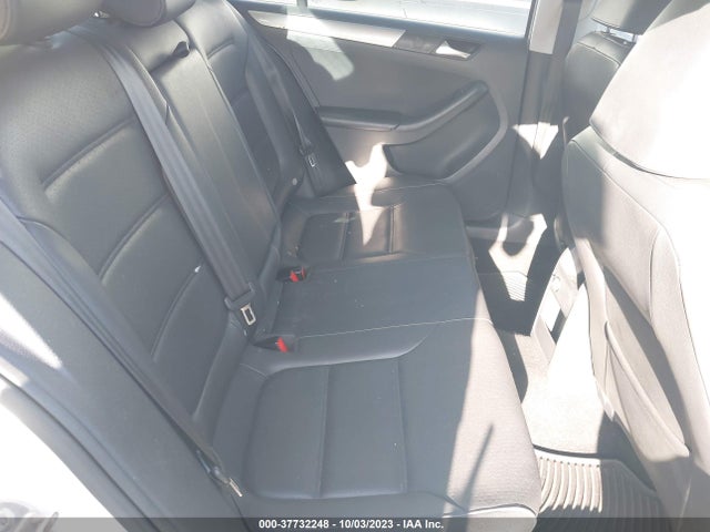 3VWD07AJ1FM322330 Volkswagen Jetta Sedan 1.8t Se W/connectivity