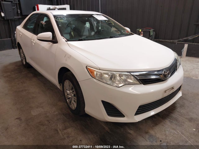 Toyota CAMRY LE 2014 4T4BF1FK8ER348961 zdjęcie główne