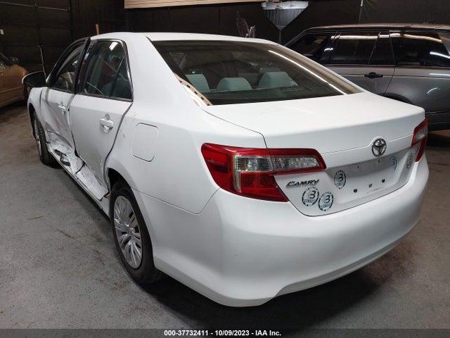 Toyota CAMRY LE 2014 4T4BF1FK8ER348961 Image 3