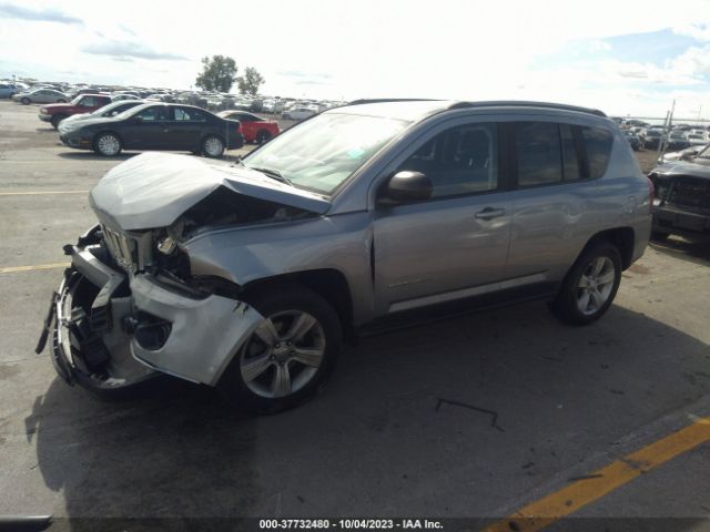 1C4NJDBB8GD723588 Jeep Compass Sport