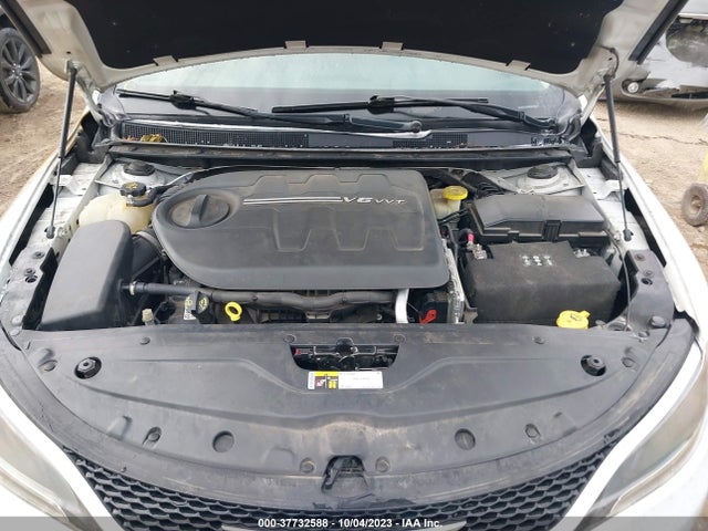 1C3CCCEG7FN553806 Chrysler 200 C