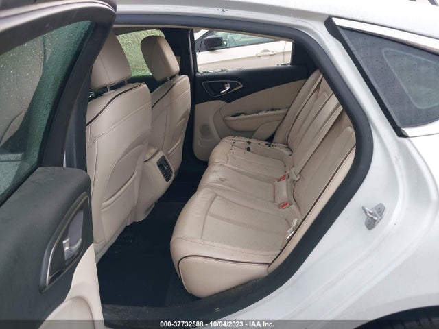 1C3CCCEG7FN553806 Chrysler 200 C