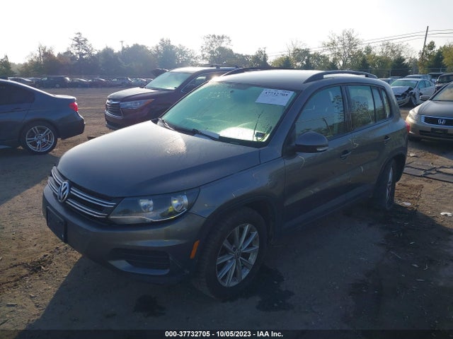 WVGBV7AX1JK004414 Volkswagen TIGUAN LIMITED