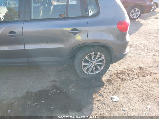 WVGBV7AX1JK004414 Volkswagen TIGUAN LIMITED