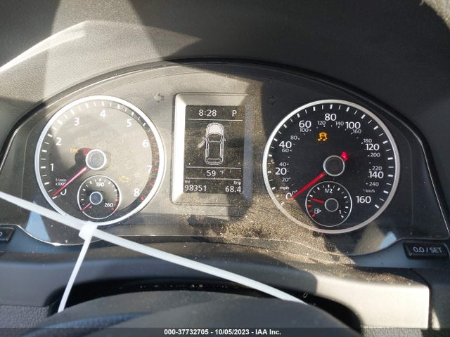 WVGBV7AX1JK004414 Volkswagen TIGUAN LIMITED