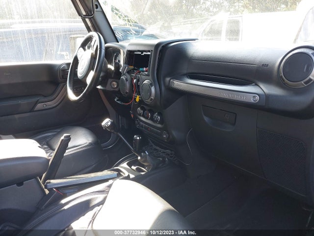 2015 JEEP WRANGLER UNLIMITED SPORT VIN: 1C4BJWDG9FL756871