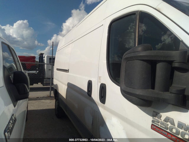 RAM Promaster Cargo Van 2018 3C6TRVDG7JE120126 Image 13