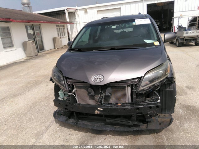 Toyota SIENNA SE 2015 5TDXK3DCXFS597047 Image 12