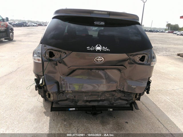 Toyota SIENNA SE 2015 5TDXK3DCXFS597047 Image 16