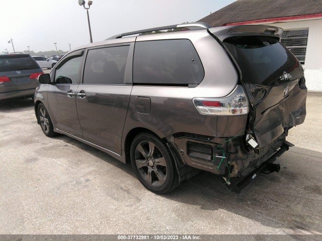 Toyota SIENNA SE 2015 5TDXK3DCXFS597047 Image 3