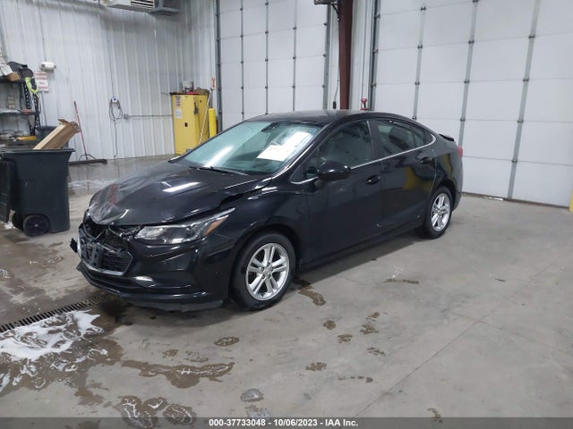 Chevrolet CRUZE LT 2017 1G1BE5SM1H7139377 Image 2