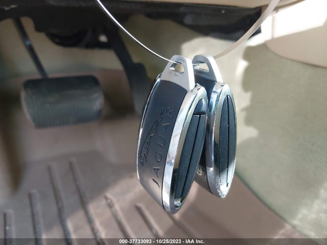 2010 JAGUAR XF SAJWA0FA9AHR55861 Photo 10