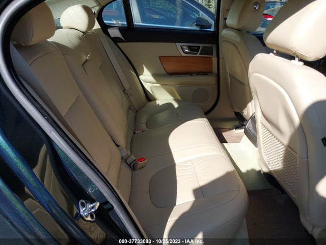 2010 JAGUAR XF SAJWA0FA9AHR55861 Photo 7
