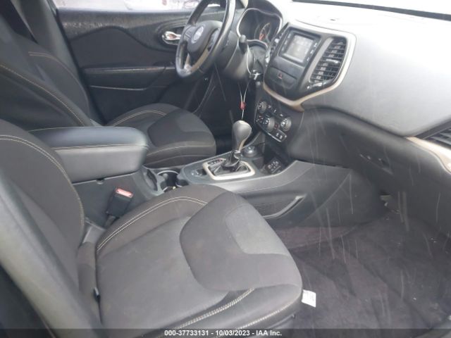 1C4PJMCB6GW231069 Jeep Cherokee Altitude
