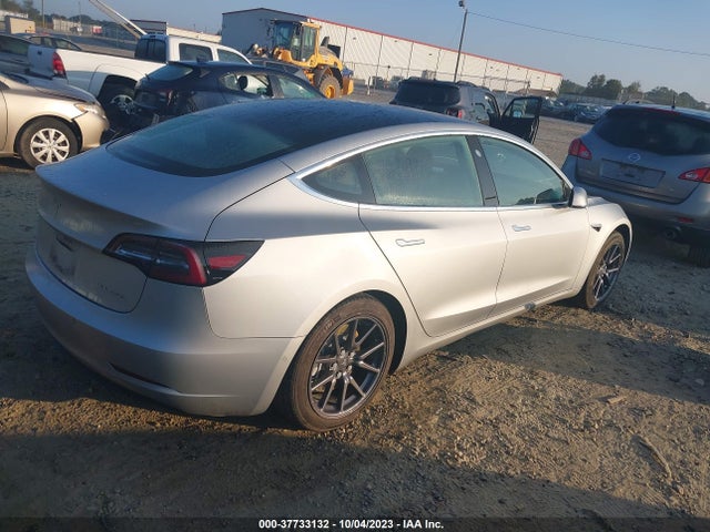 Tesla Model 3 Long Range 2018 5YJ3E1EB1JF112839 Image 4