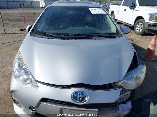 Toyota Prius C One/three/two/four 2014 JTDKDTB37E1075270 Image 12
