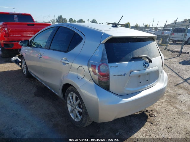 Toyota Prius C One/three/two/four 2014 JTDKDTB37E1075270 Image 3