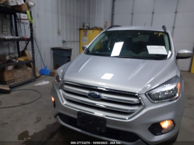 1FMCU9GDXJUA85580 Ford ESCAPE SE