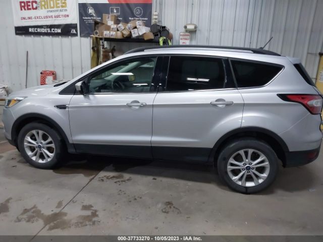 1FMCU9GDXJUA85580 Ford ESCAPE SE