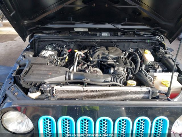 1C4BJWDG1EL108049 Jeep Wrangler Unlimited Sport