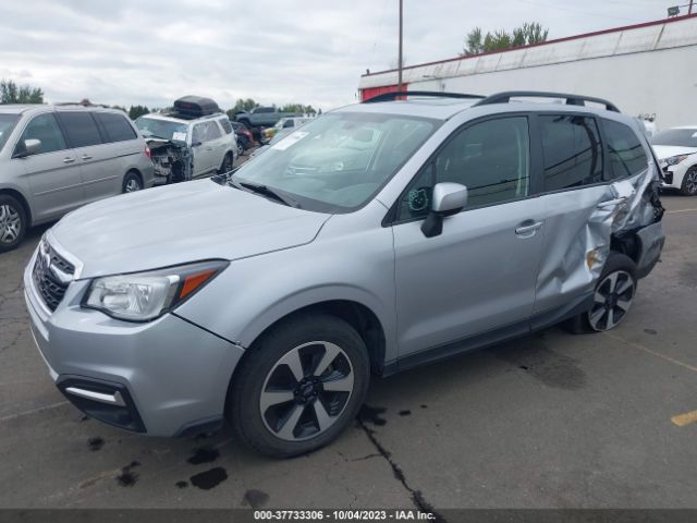 JF2SJAGC2JH552261 Subaru Forester Premium