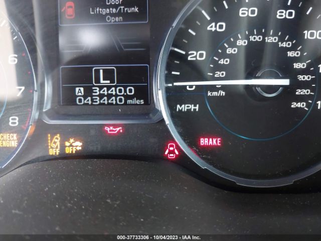 JF2SJAGC2JH552261 Subaru Forester Premium