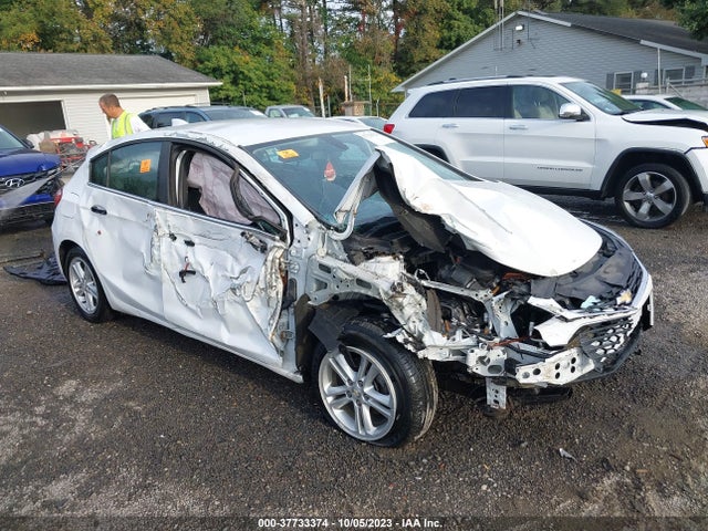Chevrolet CRUZE LT 2017 3G1BE6SMXHS556617 Image 1